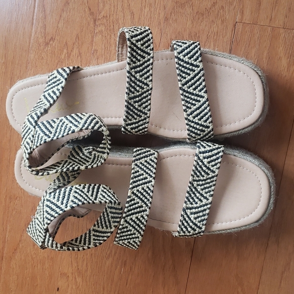 Lulus Shoes - Lulu's Platform Sandals